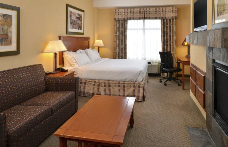 Holiday-Inn-Express-Hotel-Suites-St.-George-North-Zion-2.jpg