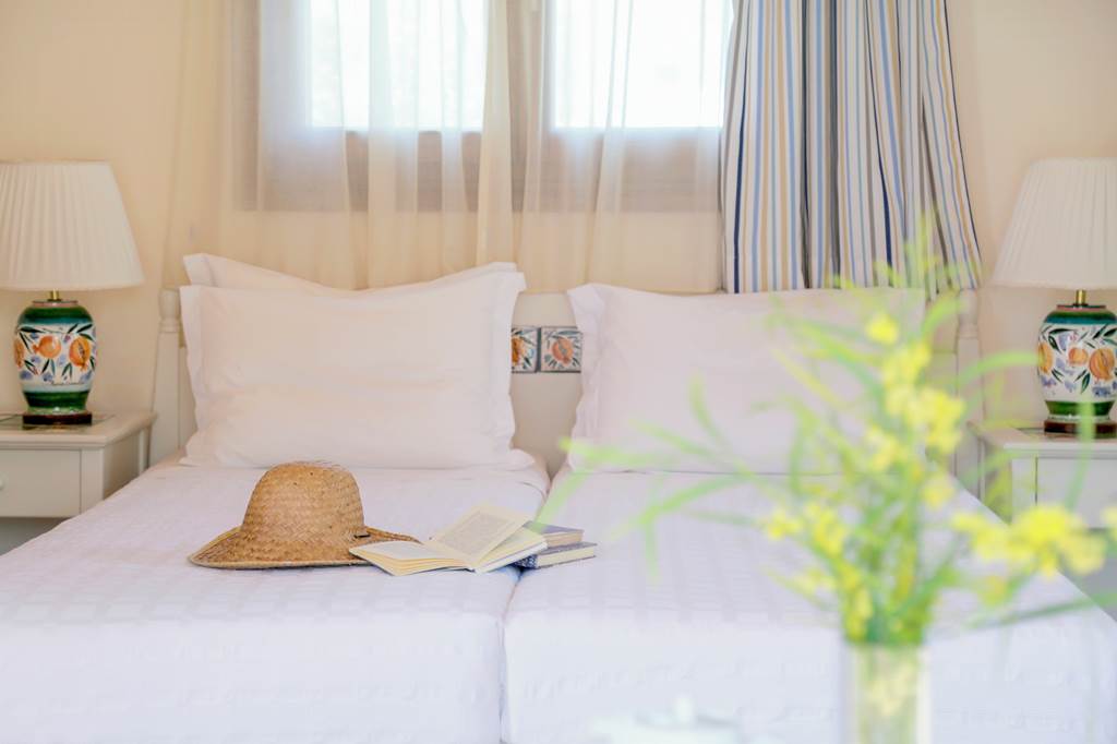 JSI_84195_Skopelos_Summer_Homes_0124_02.jpg