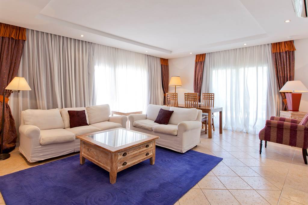 AGP_77427_Sol_Marbella_Estepona_0918_02.jpg