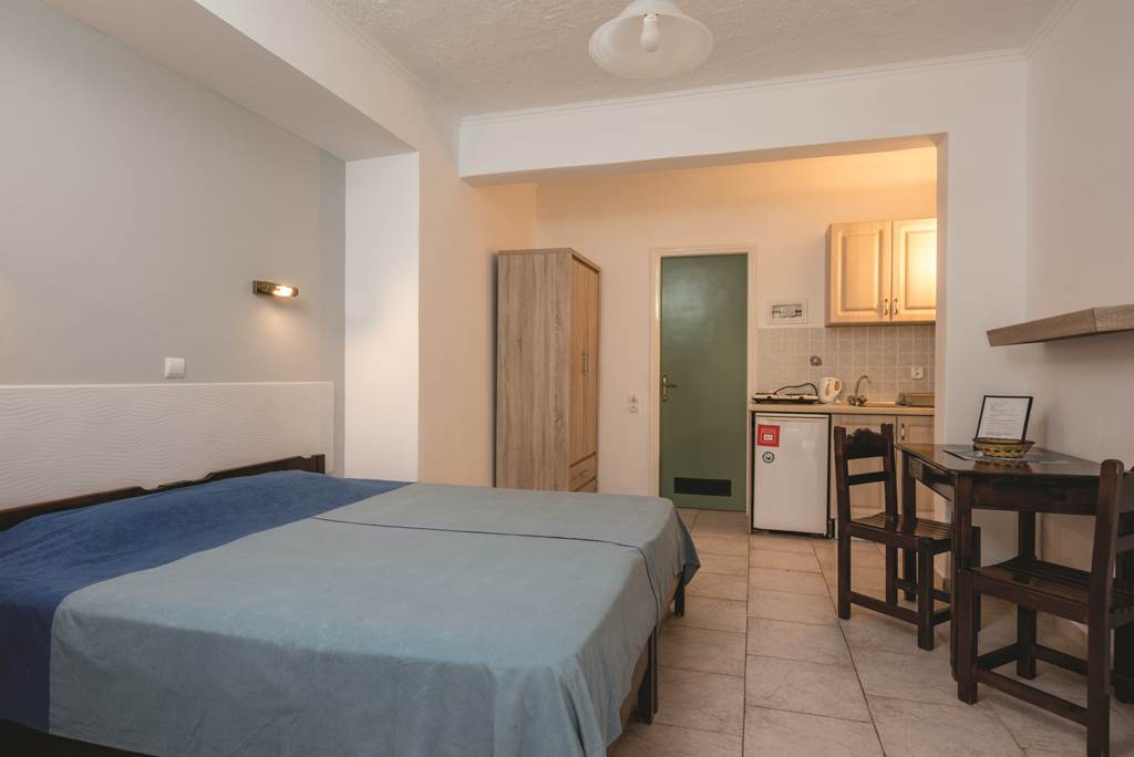 CFU_72092_Katia_Studios_Apartments_0716_11.jpg