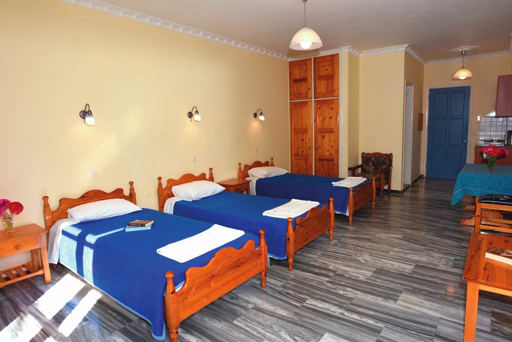 MJT_81327_Blue_Sky_Hotel_Lesvos_1019_02.jpg