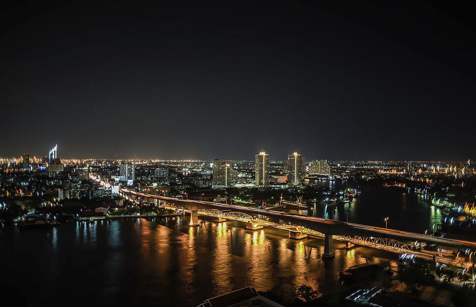 Avani-Riverside-Bangkok-Hotel-6.jpg