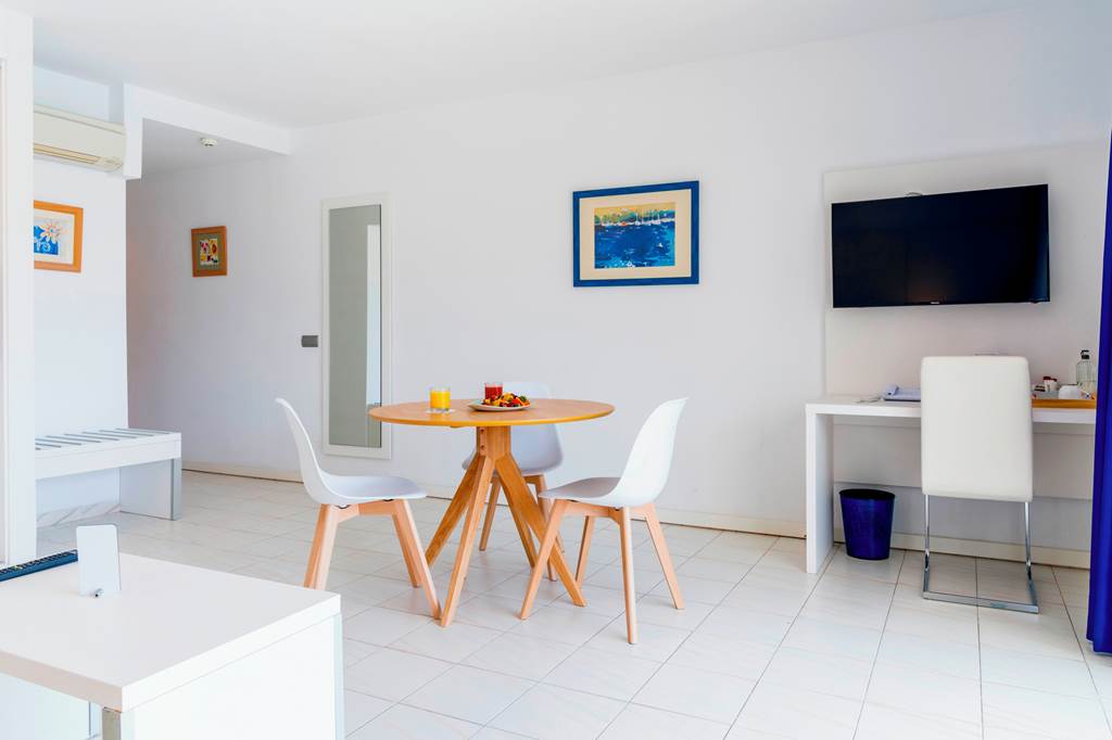 PMI_85973_Mar_Hotels_Alcanada_0823_18.jpg