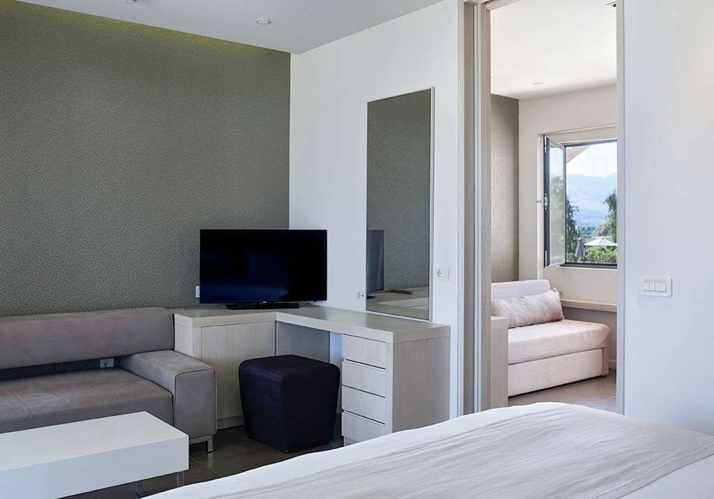 KGS_69605_Pelagos_Suites_Hotel_&_Spa_0924_11.jpg