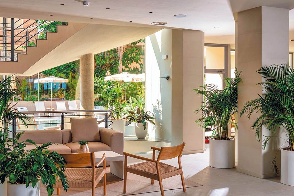 GRO_73469_Aqua_Hotel_Promenade_0724_02.jpg