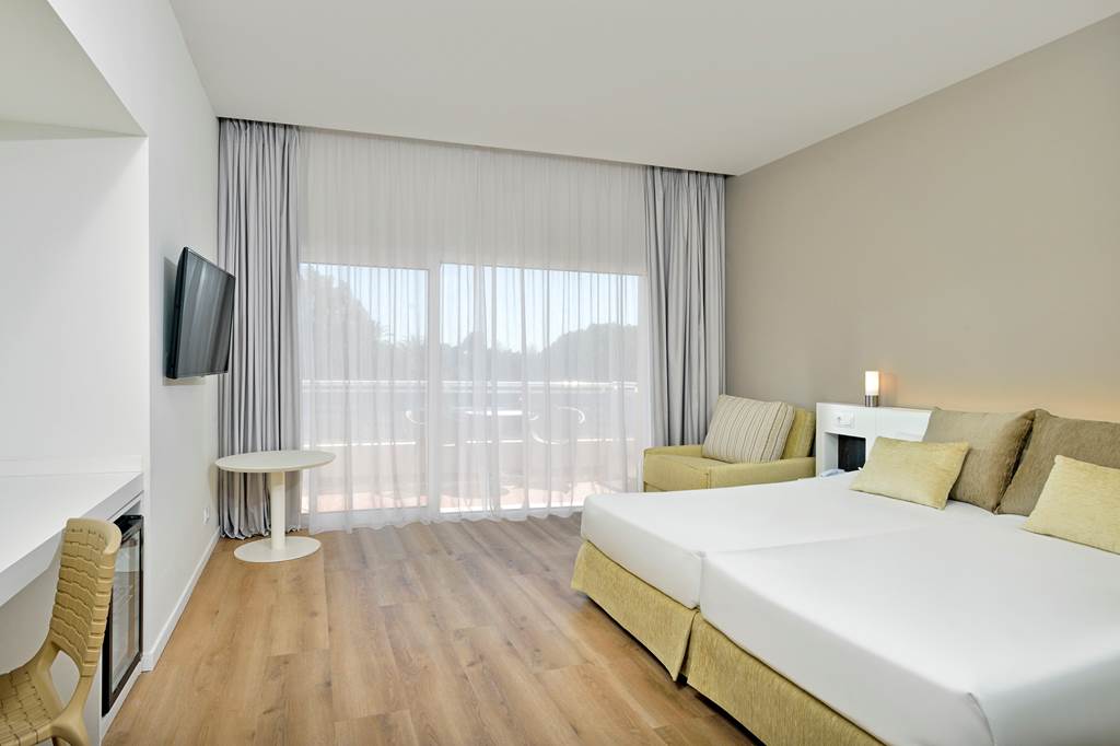 AGP_77427_Sol_Marbella_Estepona_0918_07.jpg