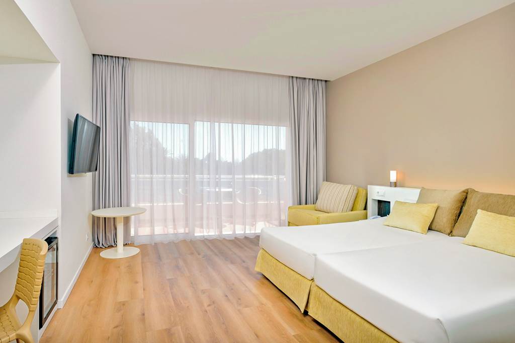 AGP_77427_Sol_Marbella_Estepona_0122_02.jpg