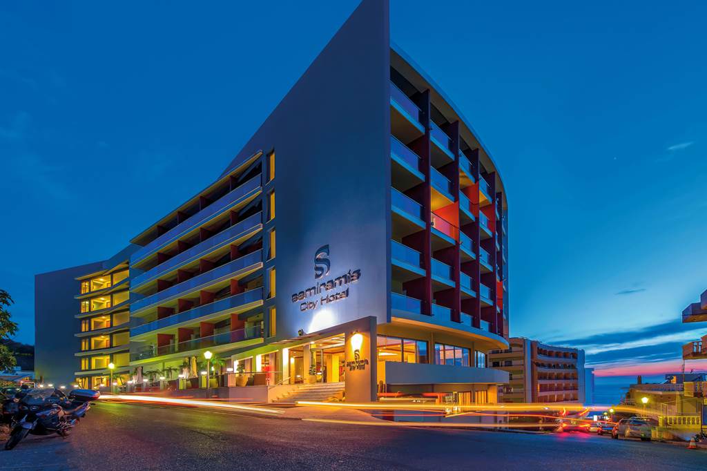 RHO_81560_Semiramis_City_Hotel_1119_07.jpg