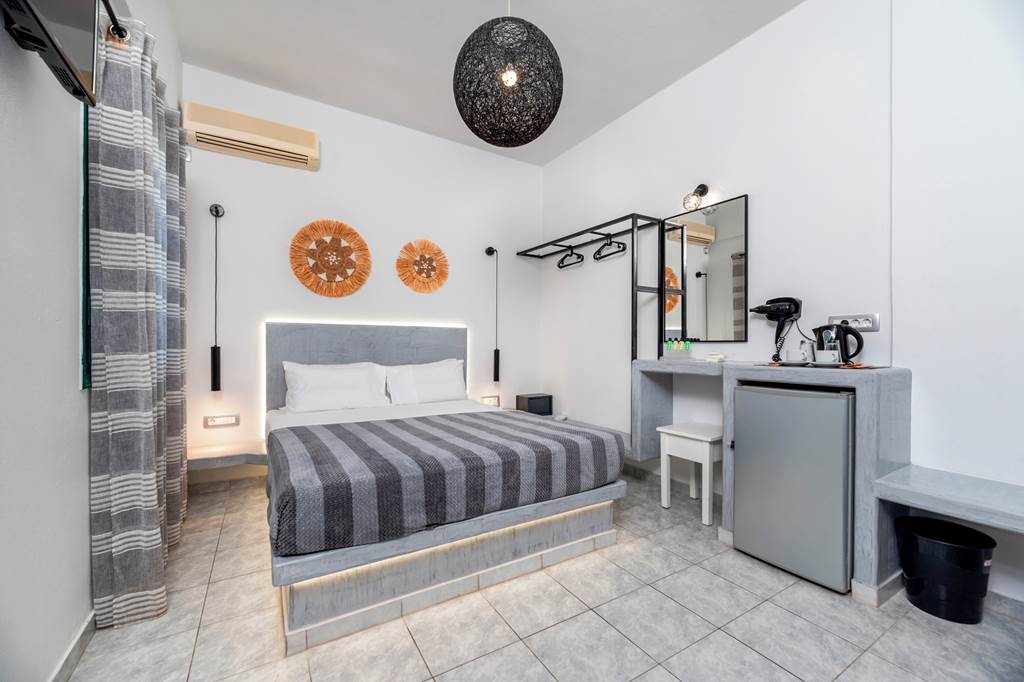JTR_86477_Villa_Anemomilos_Santorini_0325_02.jpg