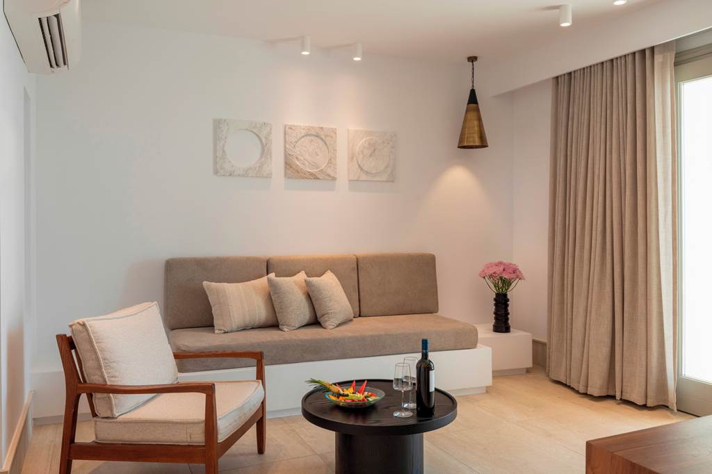 JTR_81478_Santo_Pure_Oia_Suites_&_Villas_0224_06.jpg