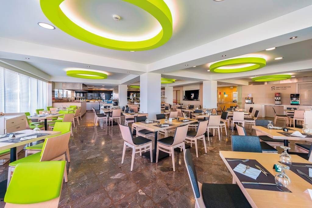 RHO_81560_Semiramis_City_Hotel_1119_10.jpg
