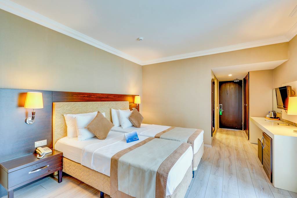 DLM_83960_Faros_Premium_Beach_Hotell_0723_04.jpg