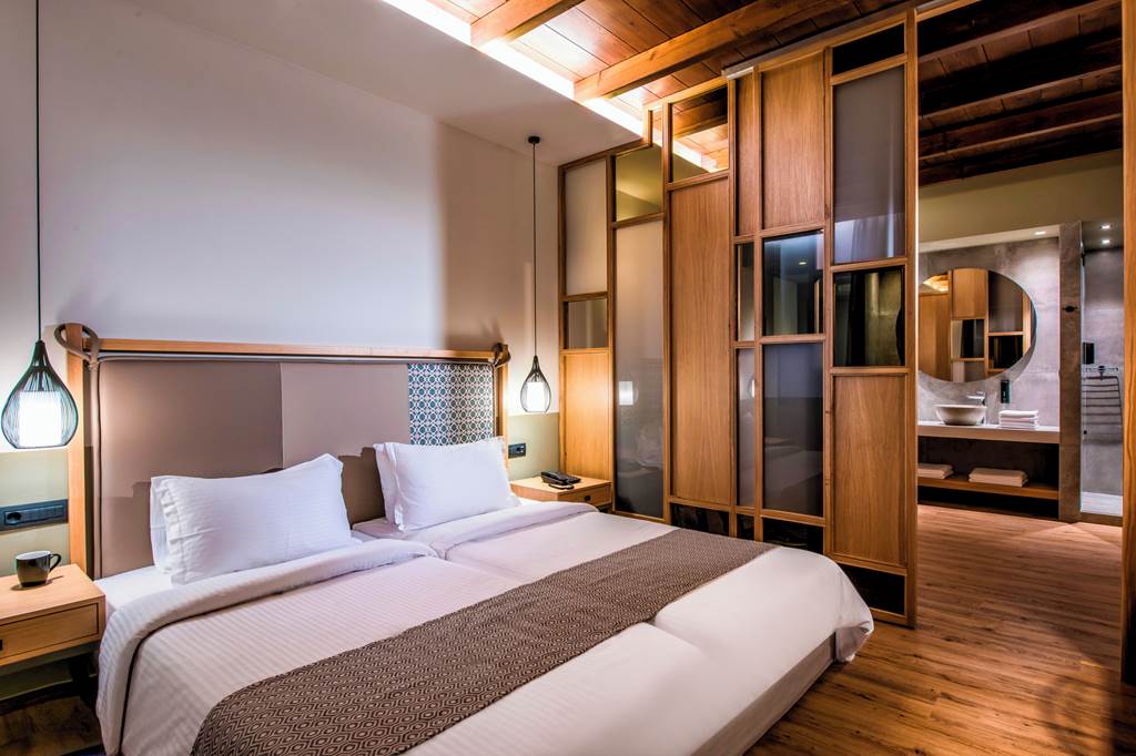 HER_86317_Petousis_Hotel_&_Suites_1123_06.jpg