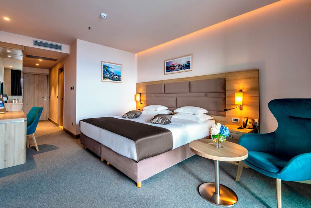 SPU_77000_Hotel_Plaza_Duce_1121_08.jpg