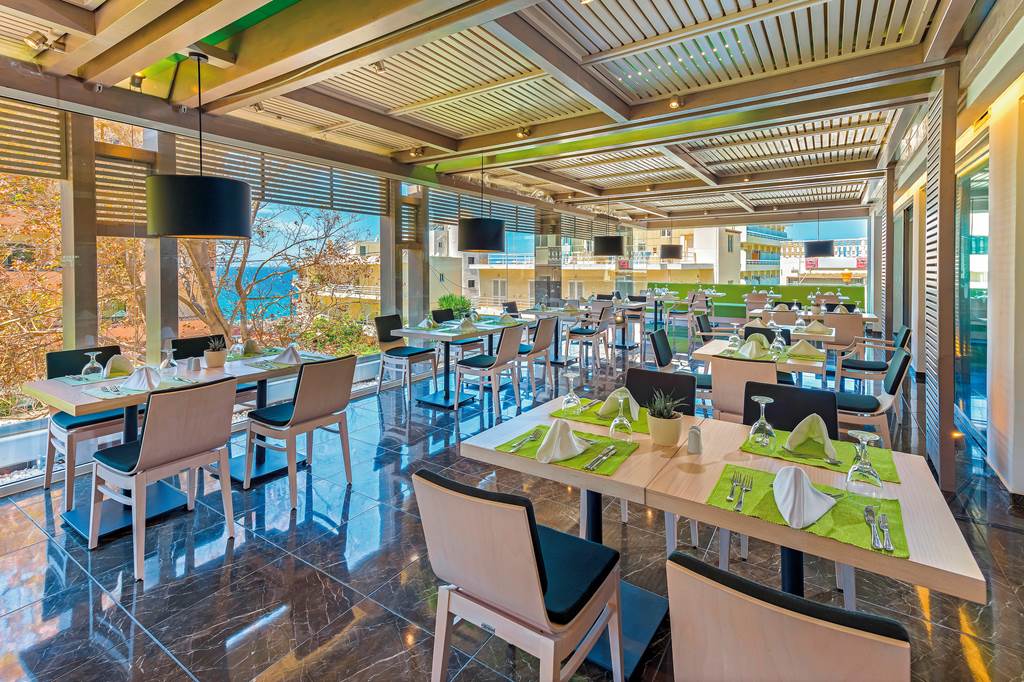 RHO_81560_Semiramis_City_Hotel_1119_11.jpg