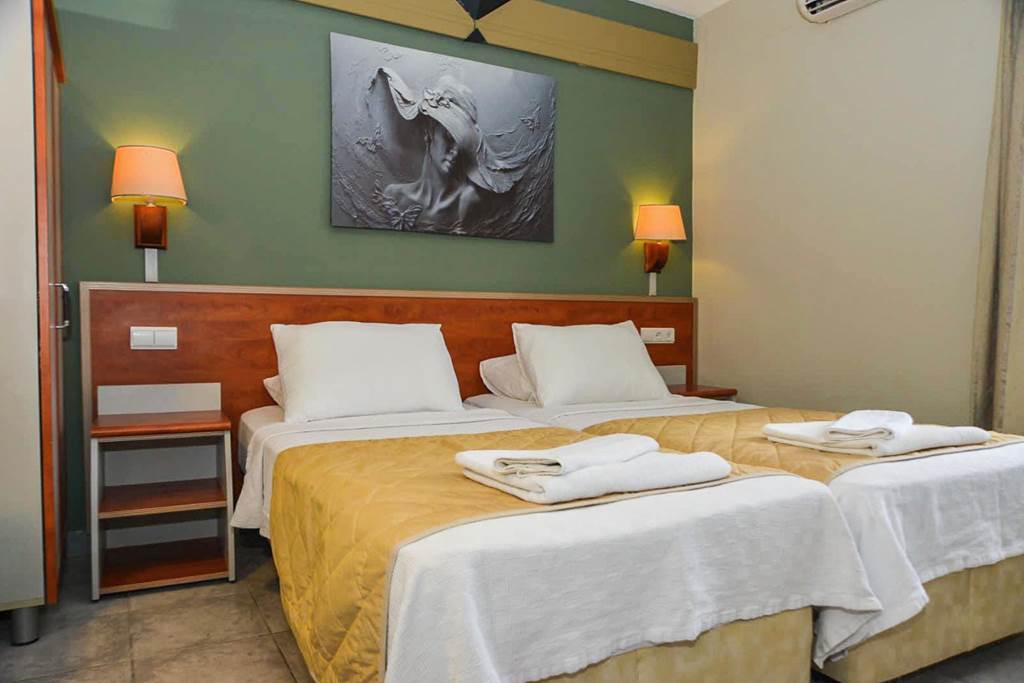 DLM_85535_Green_Mar_Hotel_0523_04.jpg