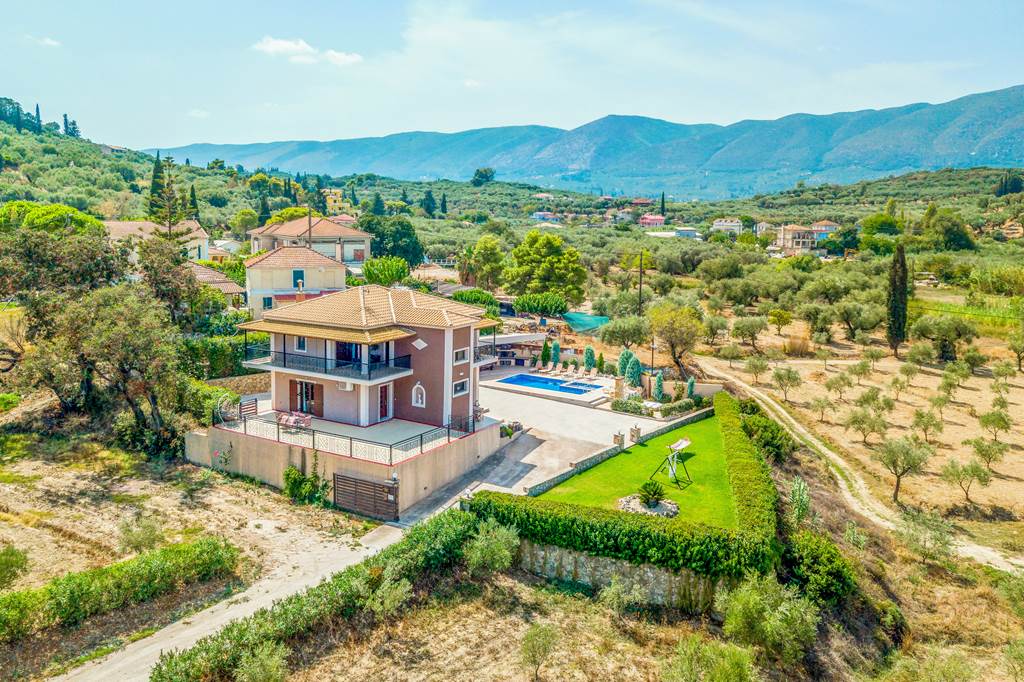 ZTH_88176_Villa_Maggie_Alonia_0924_10.jpg