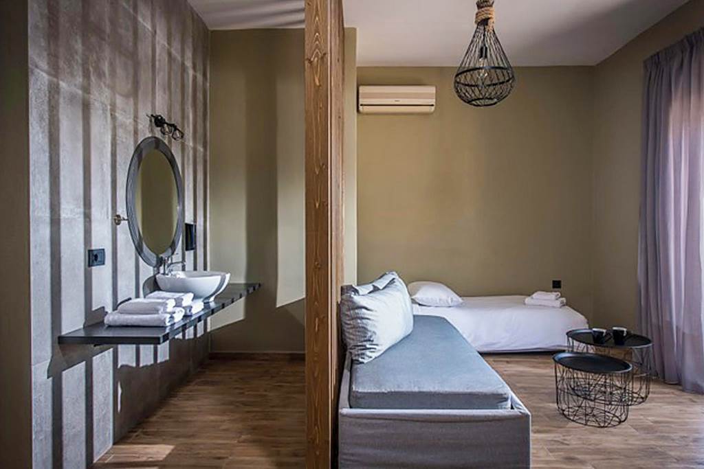 HER_86317_Petousis_Hotel_&_Suites_1223_03.jpg