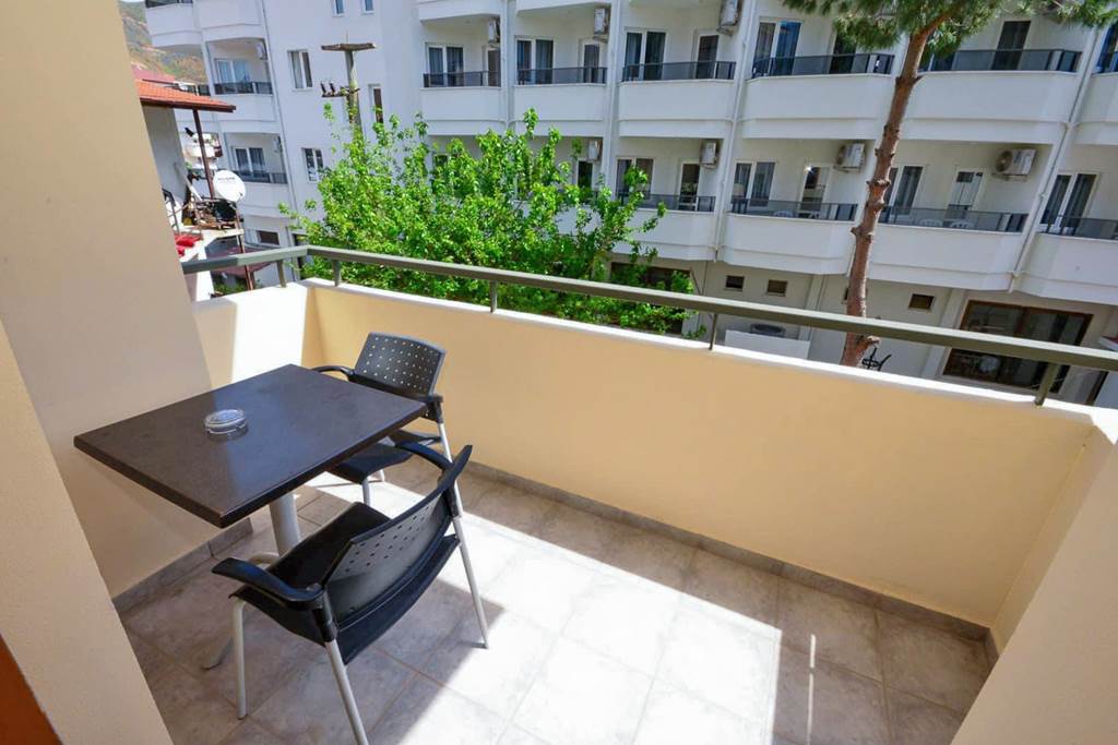 DLM_85535_Green_Mar_Hotel_0523_01.jpg