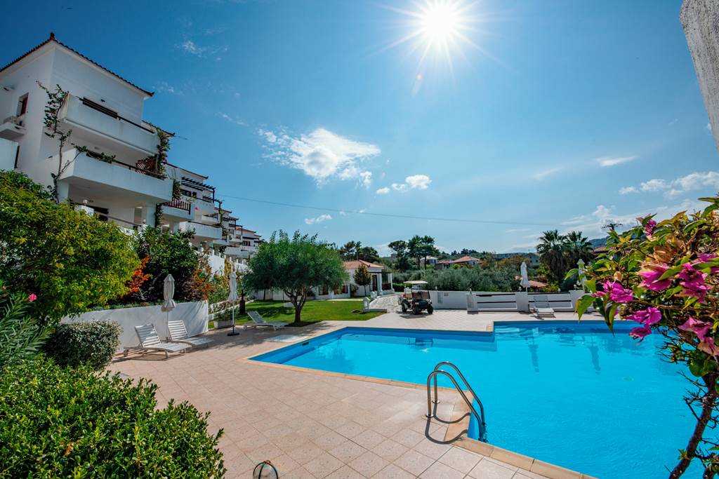 JSI_84195_Skopelos_Summer_Homes_0124_05.jpg