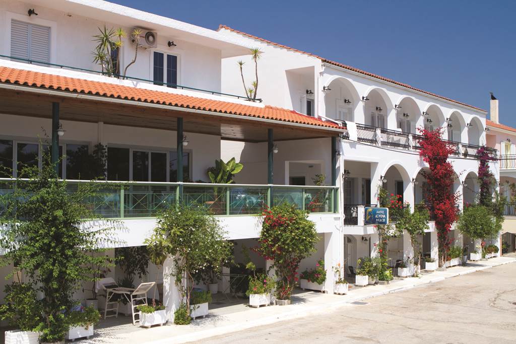 EFL_73968_ATHINA_BCH_HTL_0714_02.jpg