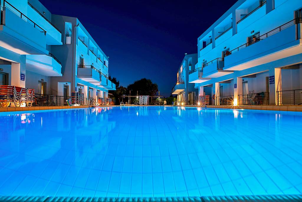 CHQ_83987_Sunrise_Village_Hotel_0822_10.jpg