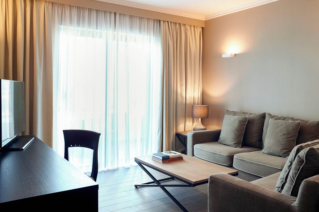 KGS_69605_Pelagos_Suites_Hotel_&_Spa_0924_17.jpg