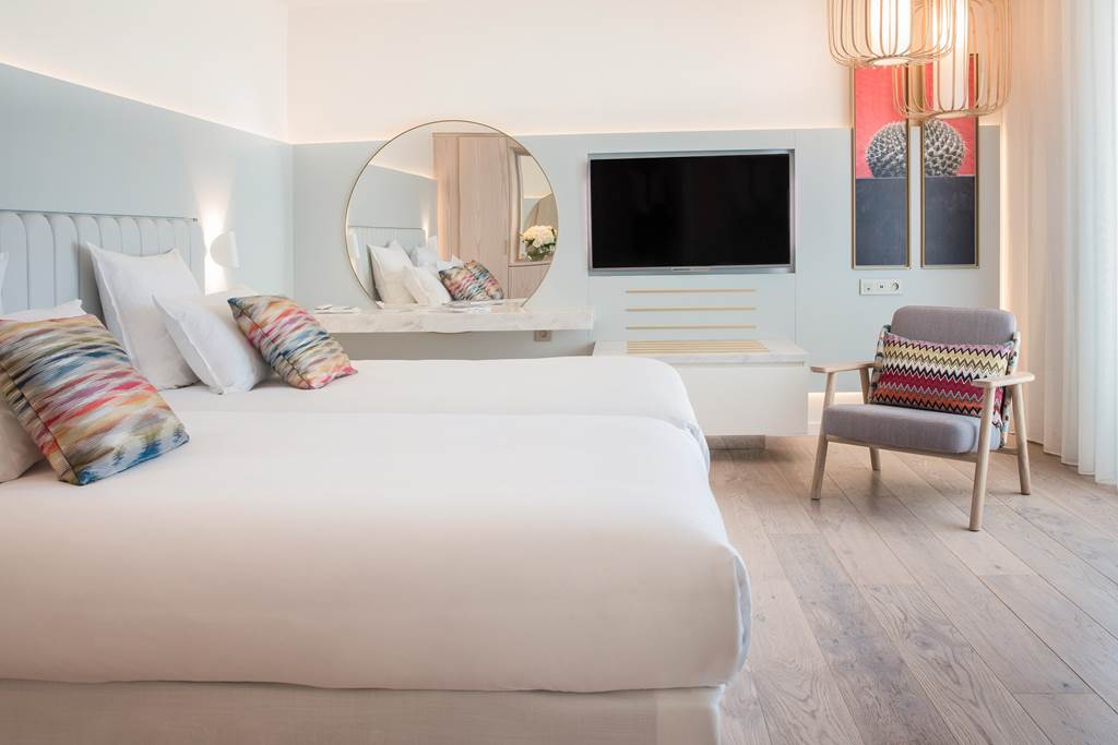 NCE_85412_Hotel_Croisette_Beach_Cannes_Mgallery_0423_07.jpg