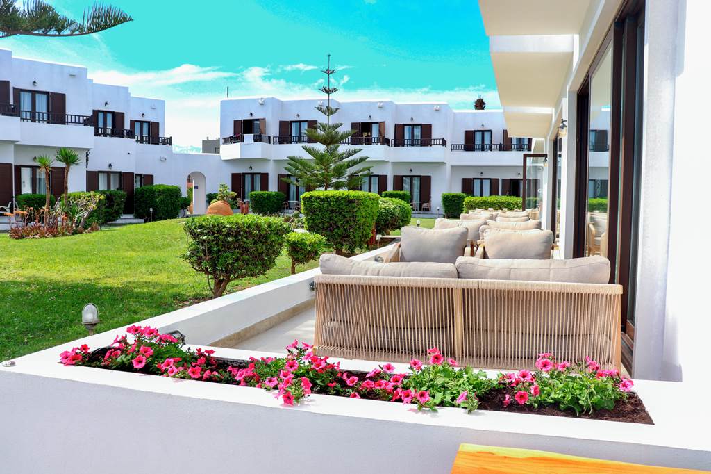 CHQ_86201_Geraniotis_Hotel_&_Resort_1123_01.jpg