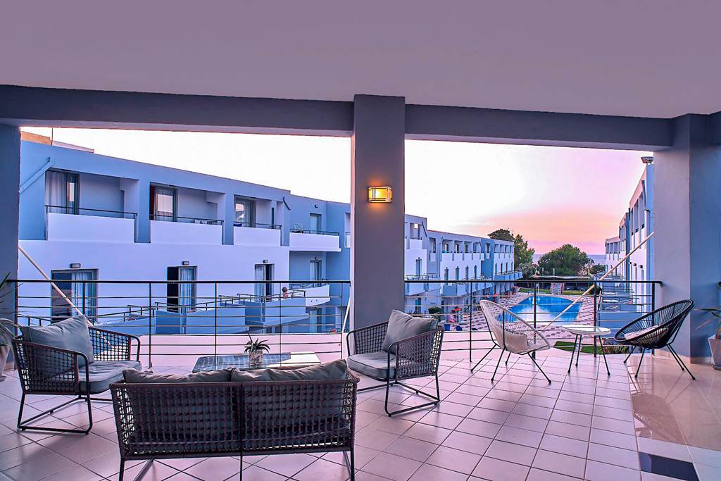CHQ_83987_Sunrise_Village_Hotel_0822_08.jpg