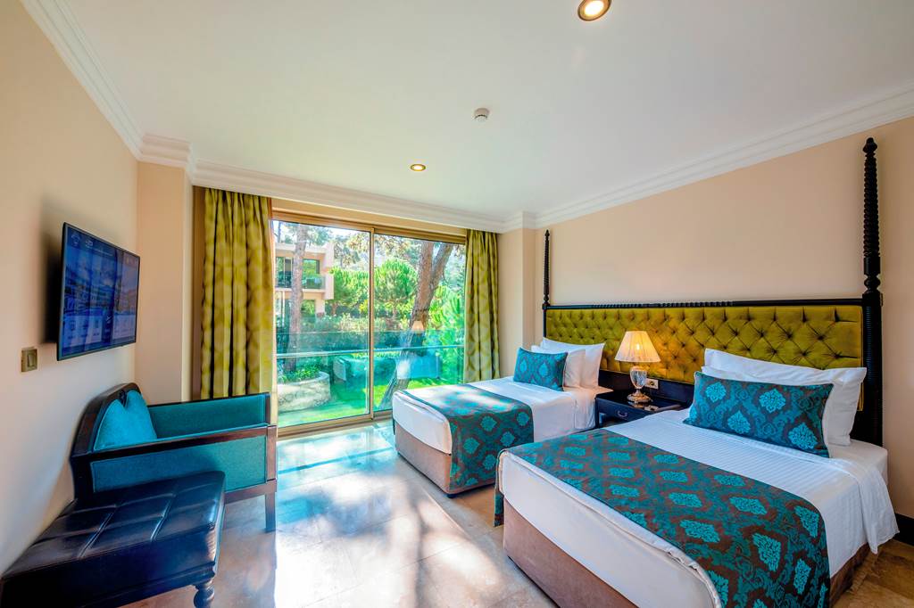 BJV_71626_Vogue_Hotel_Bodrum_0920_01.jpg