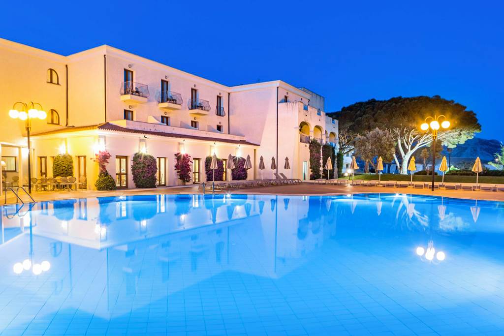 OLB_83444_Blu_Hotel_Moriscoo_0524_03.jpg