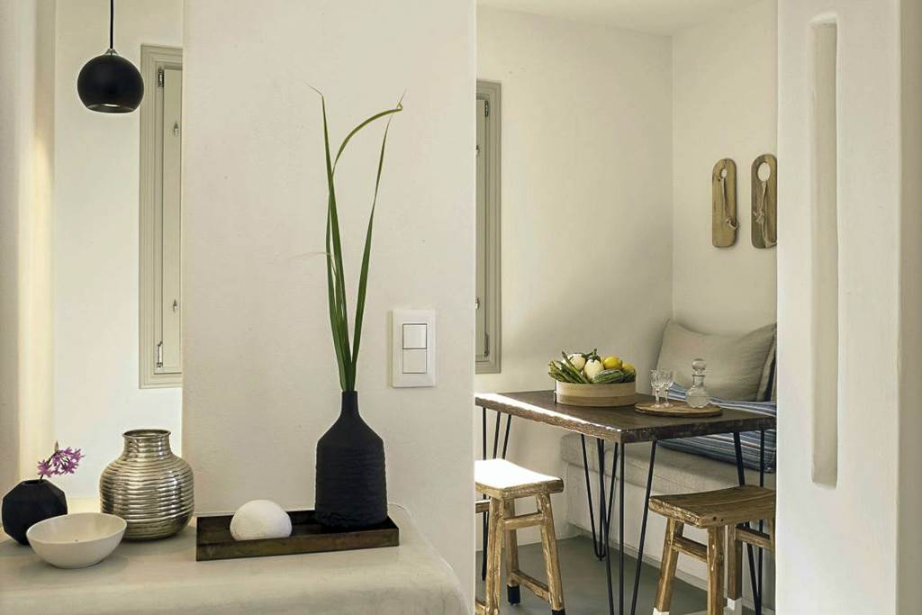 JTR_81478_Santo_Pure_Oia_Suites_&_Villas_0823_01.jpg