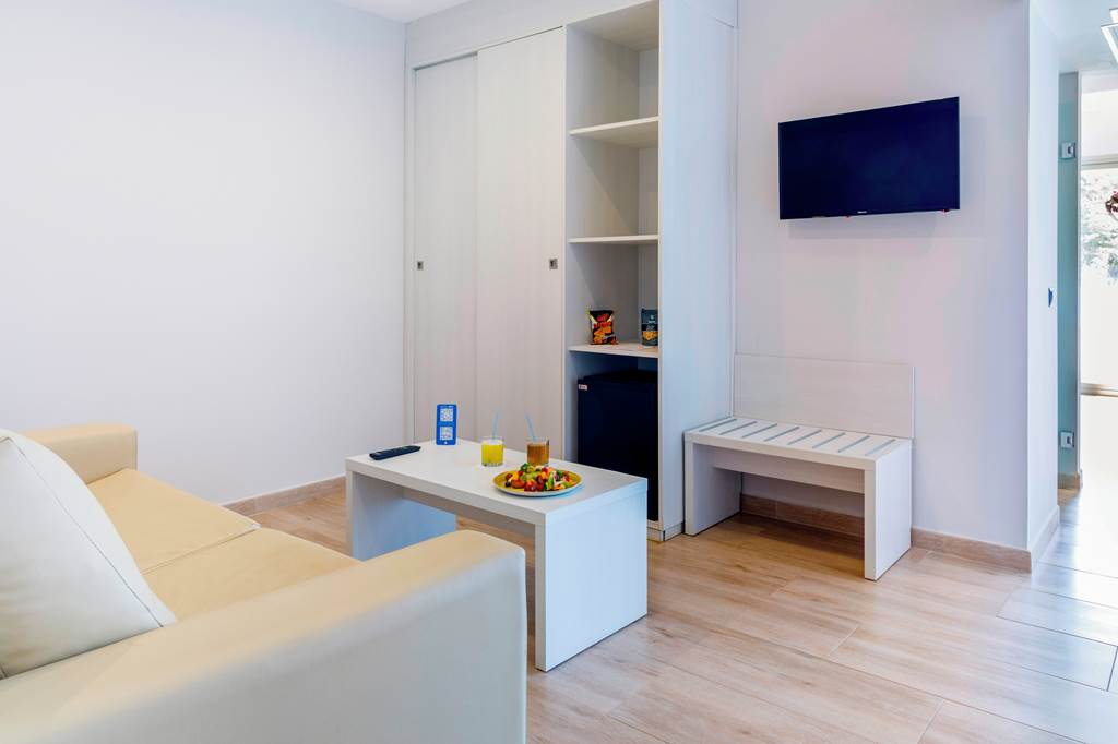 PMI_85973_Mar_Hotels_Alcanada_0823_15.jpg