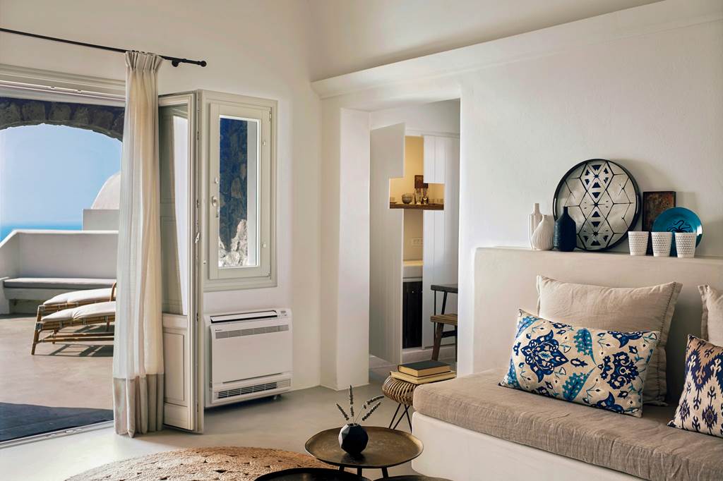 JTR_81478_Santo_Pure_Oia_Suites_&_Villas_1023_33.jpg