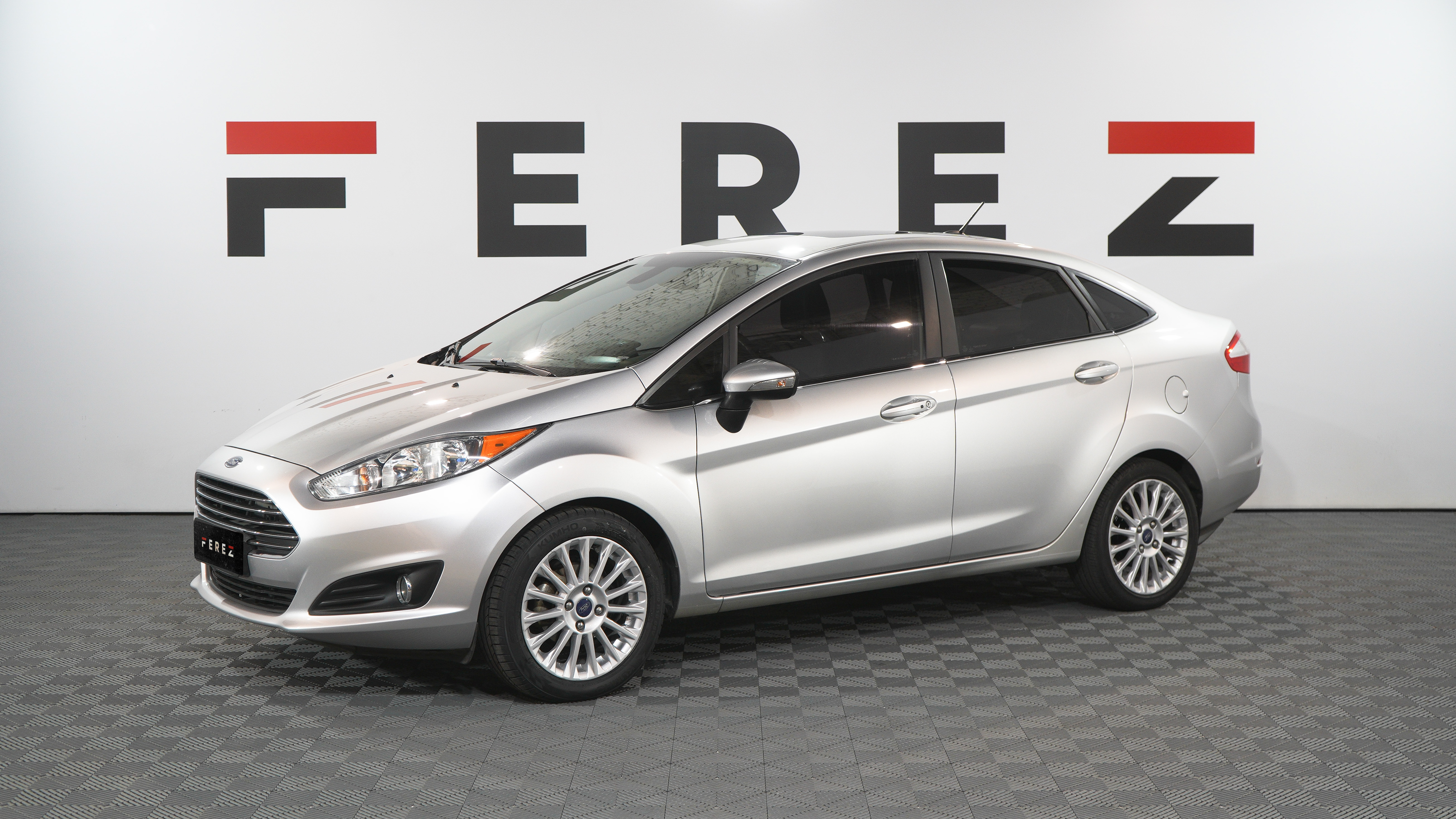 FORD FIESTA 1.6L TITANIUM