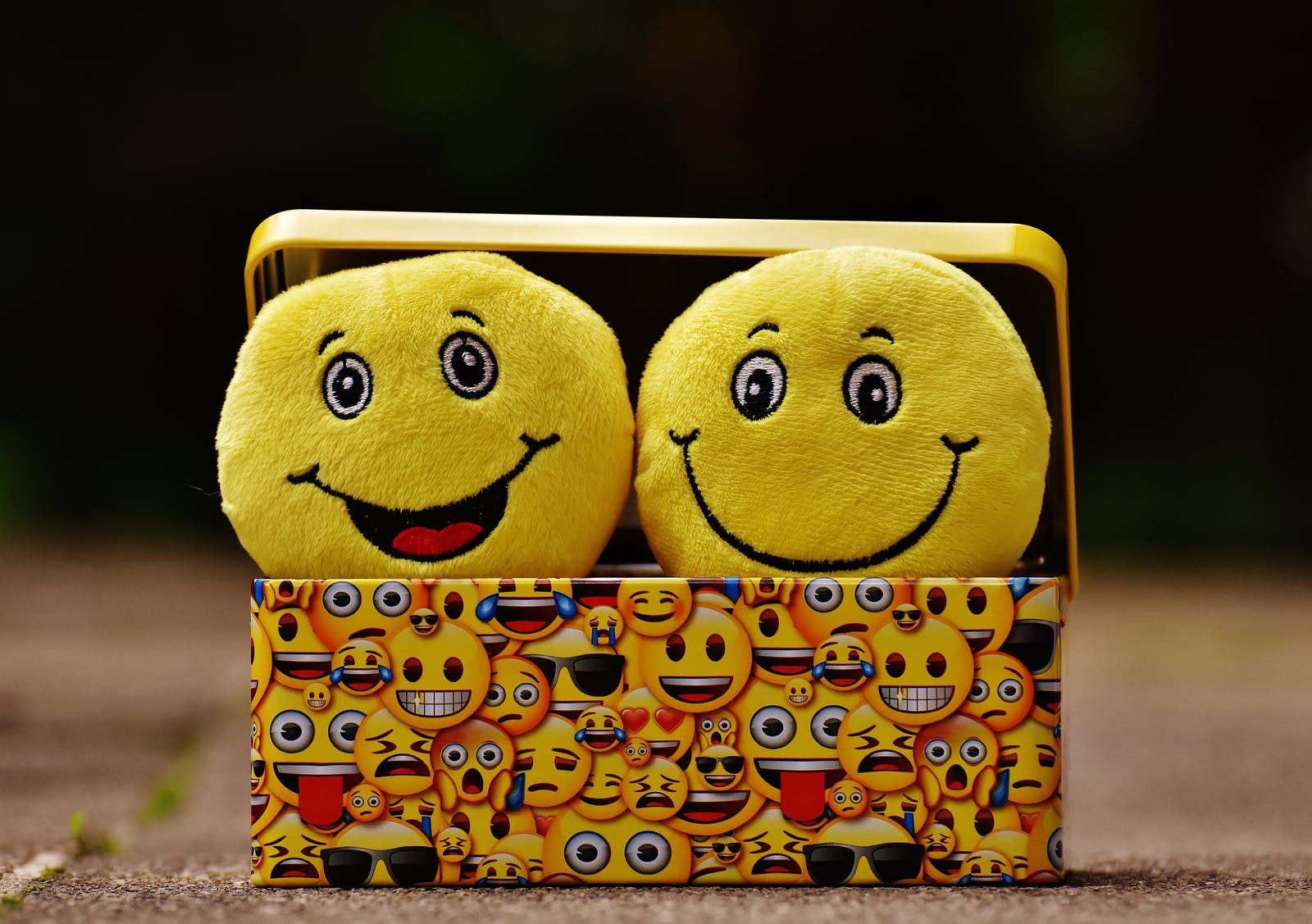 The Power of Emotional Intelligence: How to Build Strong Relationships and Improve Communication