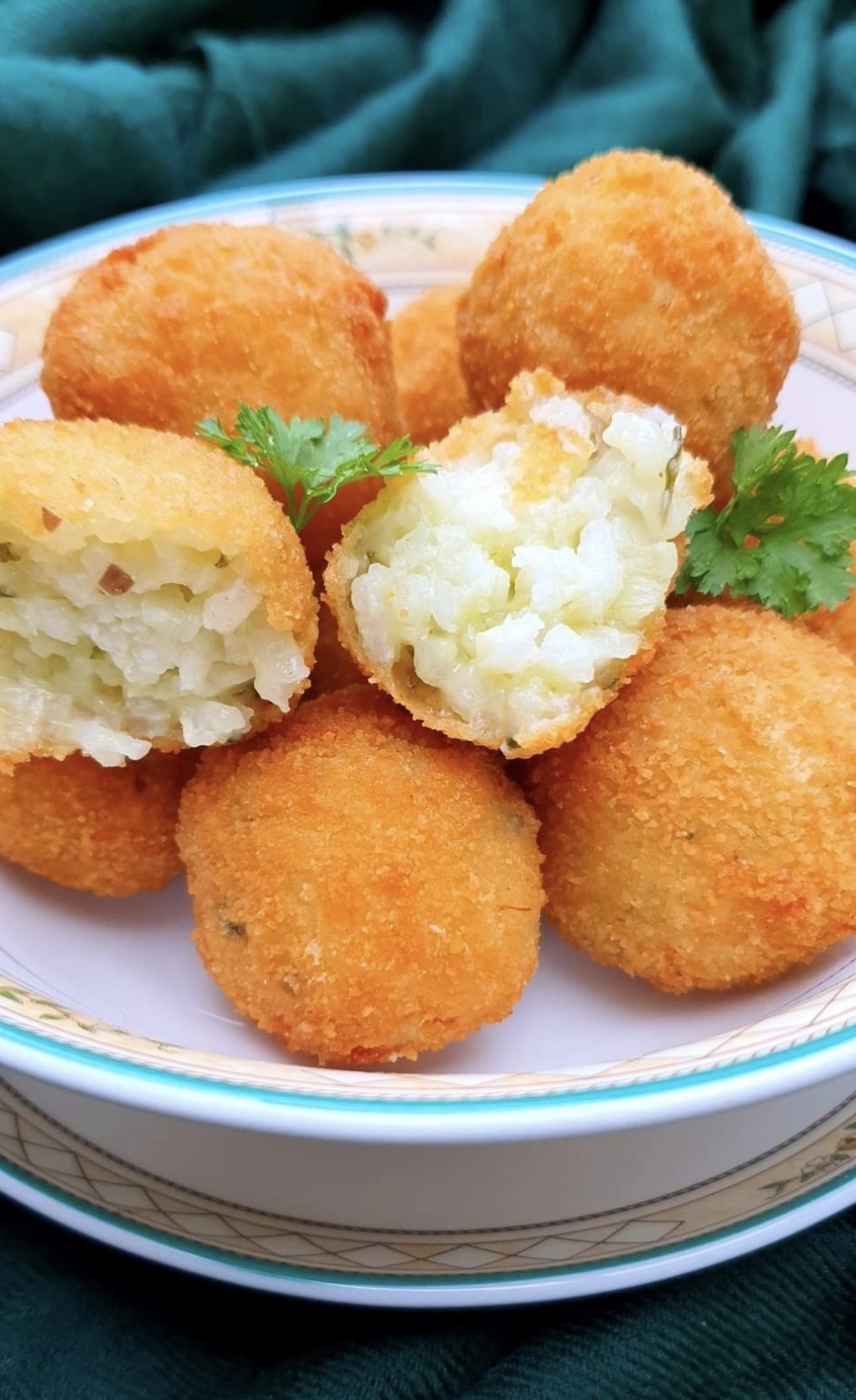 Arancini - Streetfood from Sicily (Traditional & Thermomix)