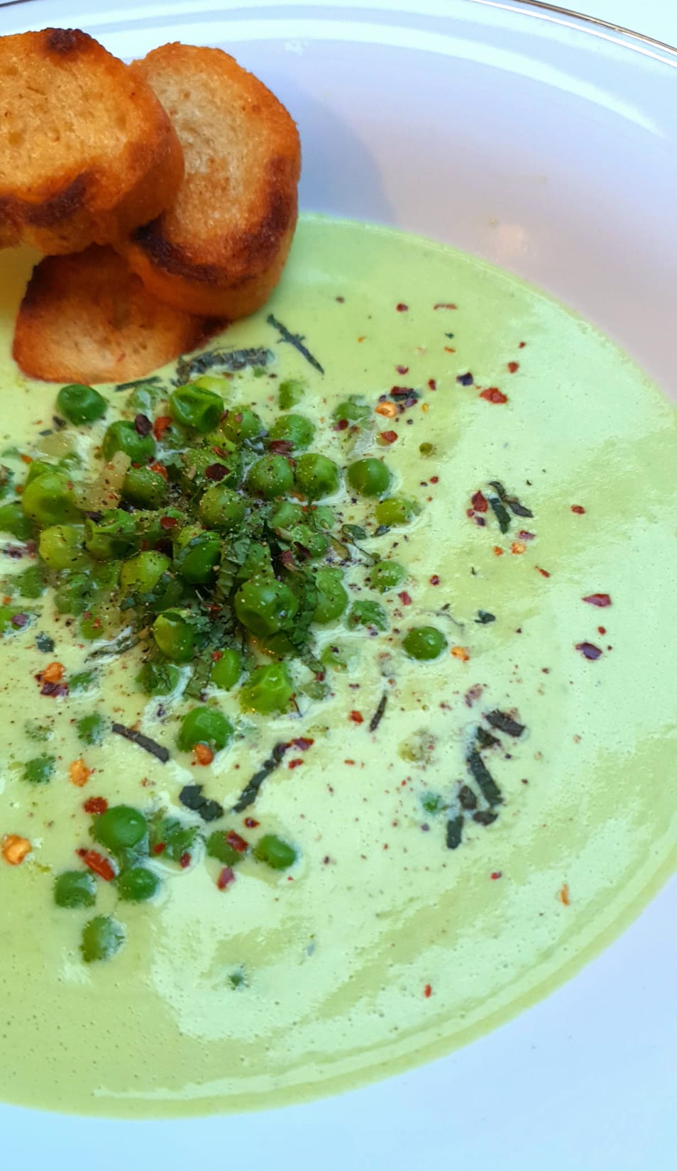 Erbsencremesuppe (traditionell & Thermomix)