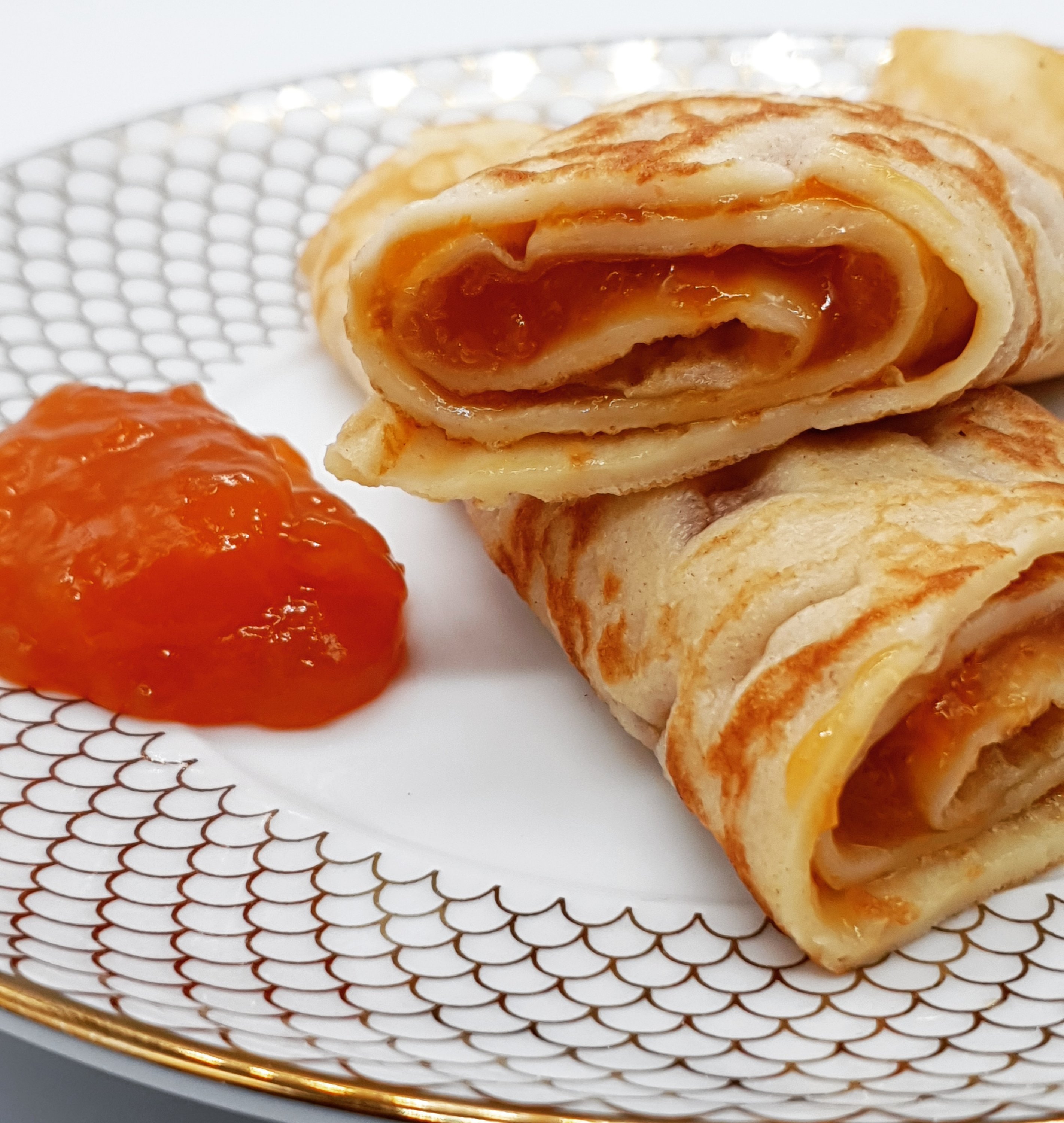 Crêpes sucrées des base aux abricots autrichiennes - Marillenpalatschinken