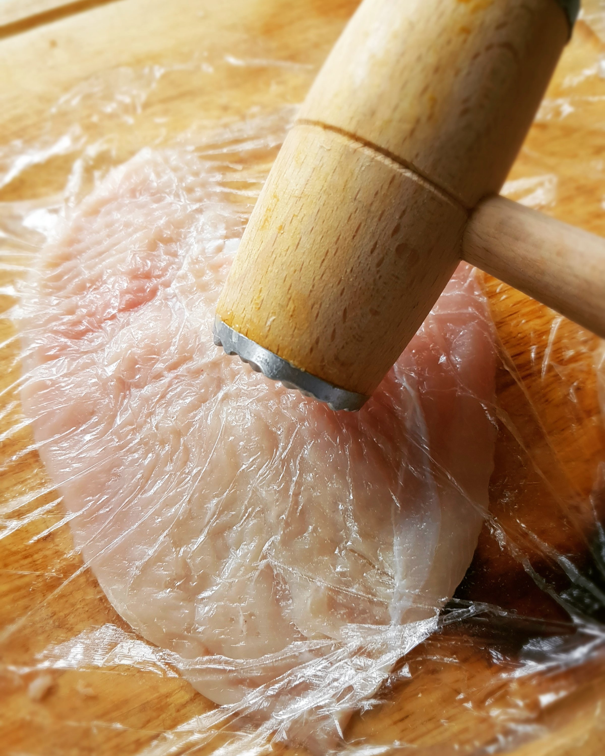 Hähnchen Roulade mit Estragonsauce