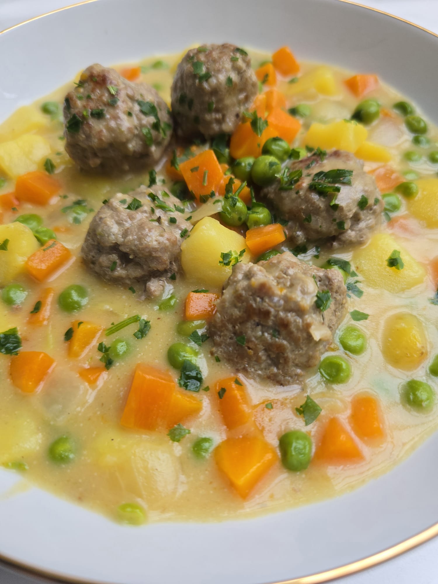 Ragoût Viking aux Boulettes de Viande