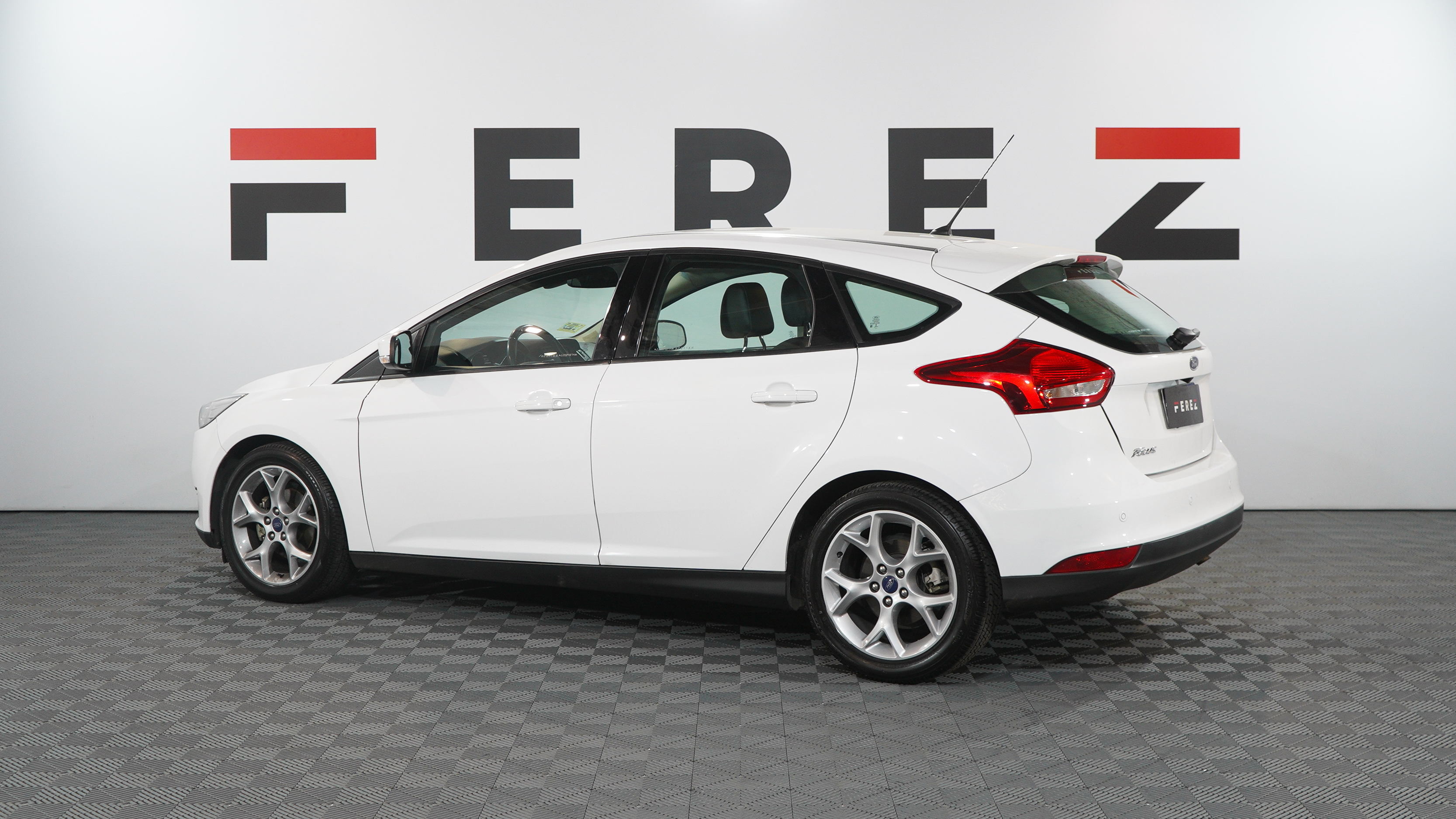 ford FOCUS 5P 2.0L N AT SE PLUS