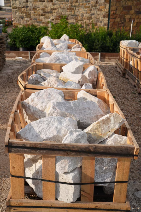 Close up of White Mountain Boulders Buy the Ton Materials
