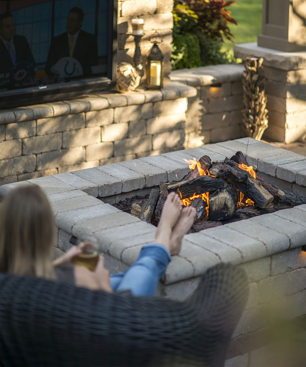 Aurora Ohio rectangular fire pit