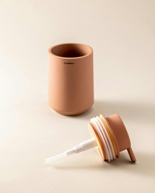 Dispensador de Jabón para Baño de Diseño Elegante Fabricado en Resina - Imagen 1
