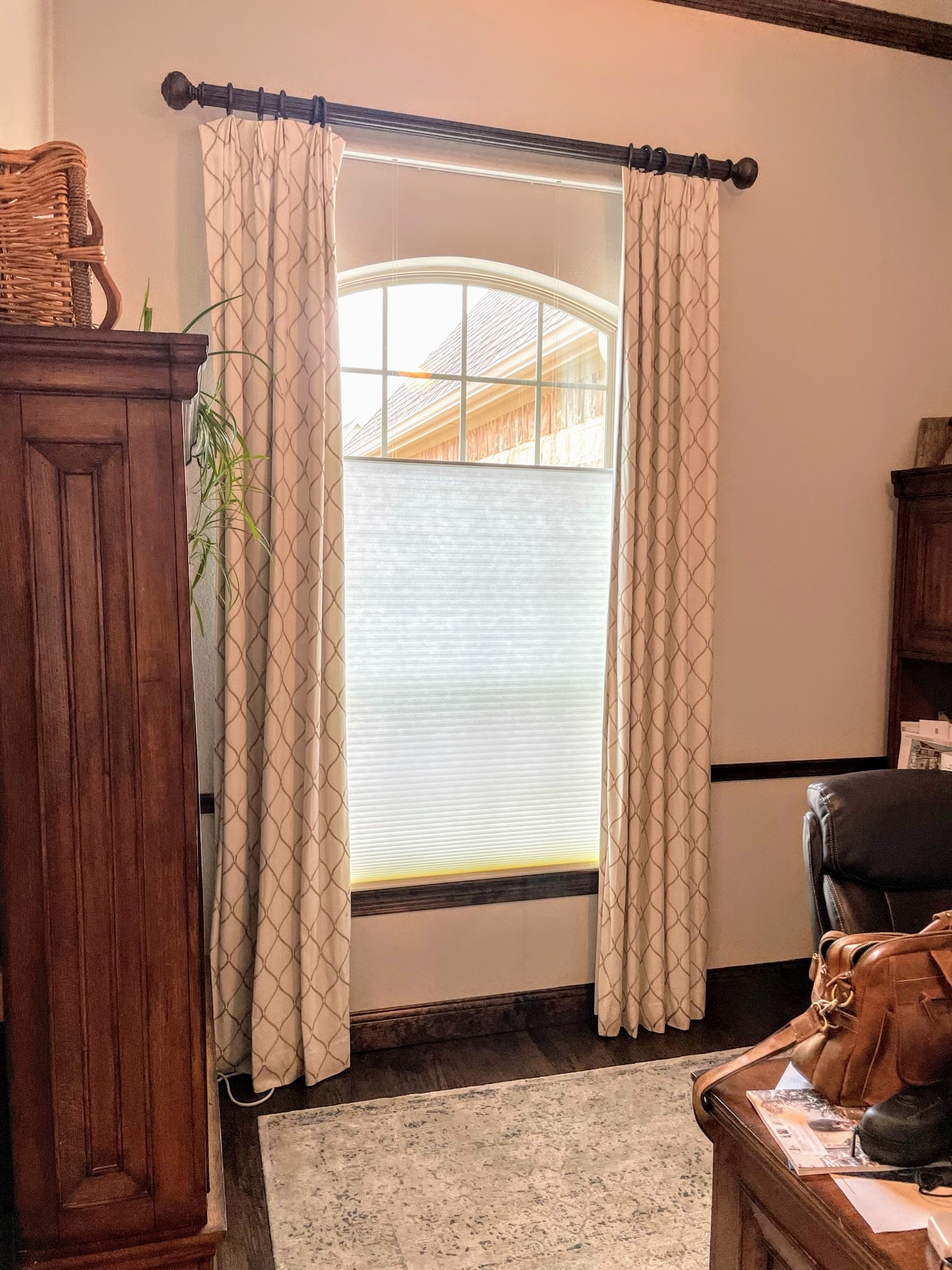 Love is Blinds 300 S Interstate 35 East Service Rd, Suite #102 Waxahachie, TX 75165 Custom Honeycomb Shades