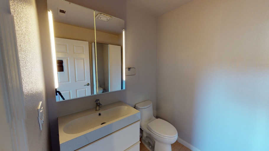 Bathrooms - Image 4