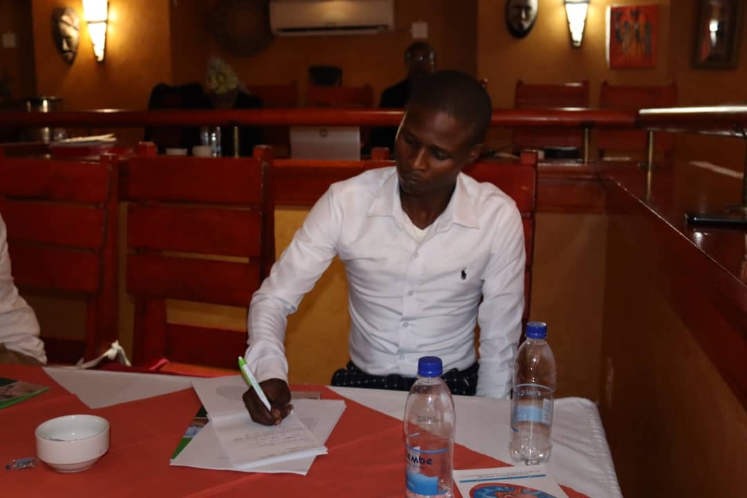 Advocacy for access to communication for deaf people