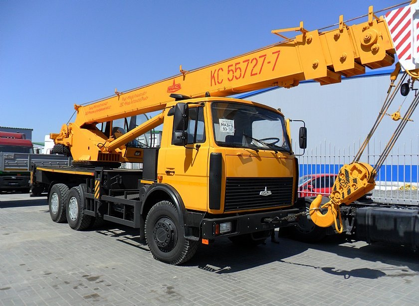 Автокран Ивановец 25 тонн 28 метров КС-55727